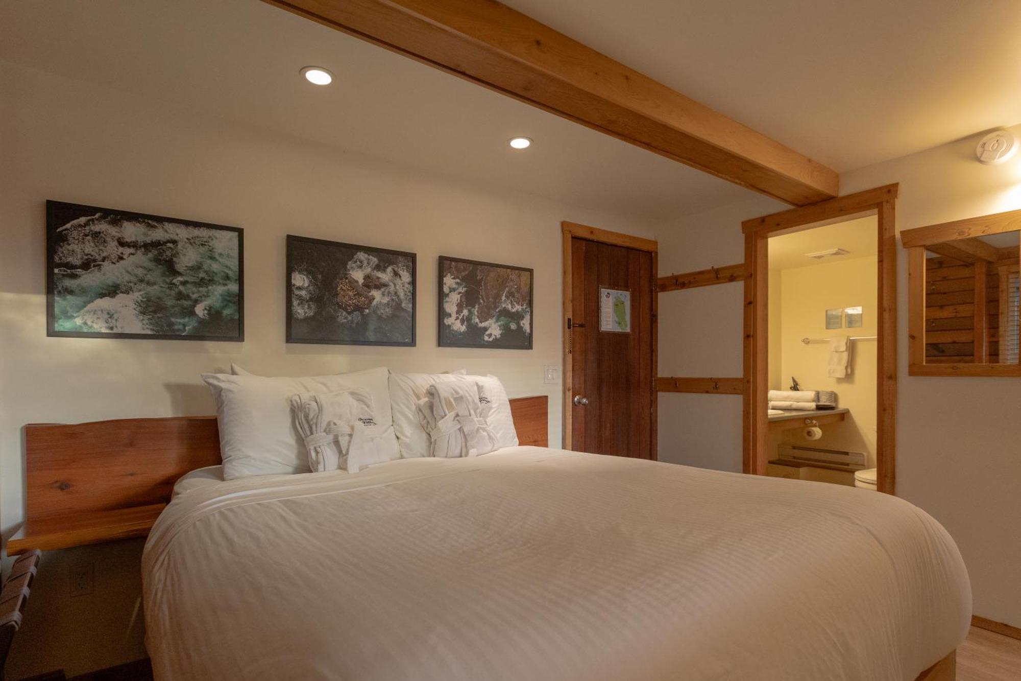 Ocean Village Resort Tofino Buitenkant foto