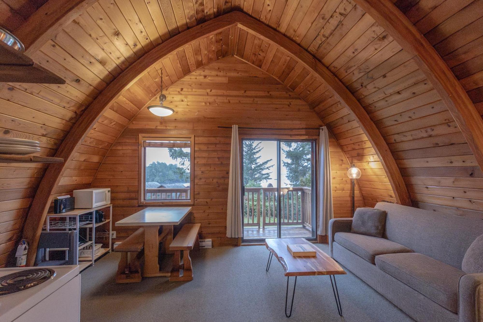 Ocean Village Resort Tofino Buitenkant foto