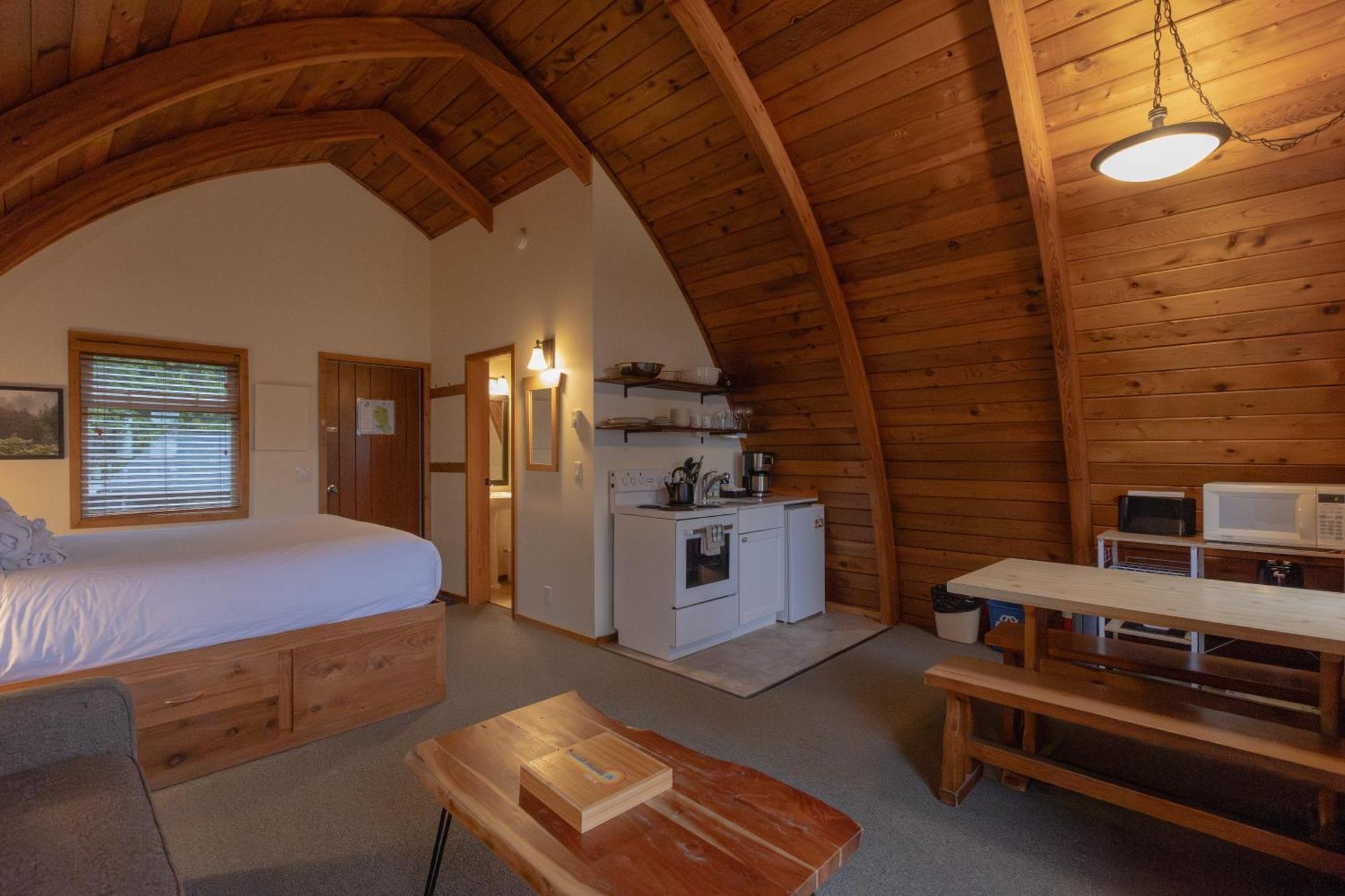 Ocean Village Resort Tofino Buitenkant foto