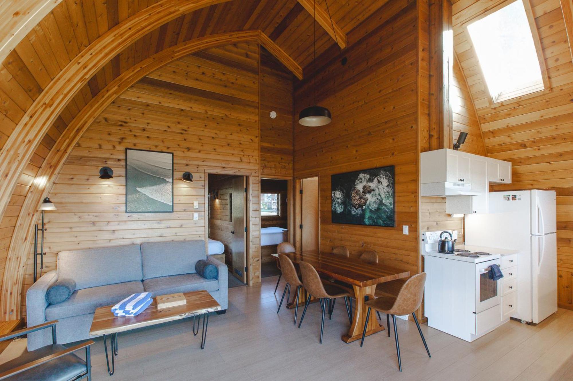 Ocean Village Resort Tofino Buitenkant foto
